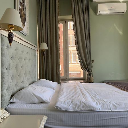 Royal City Hotel Kiev Bagian luar foto
