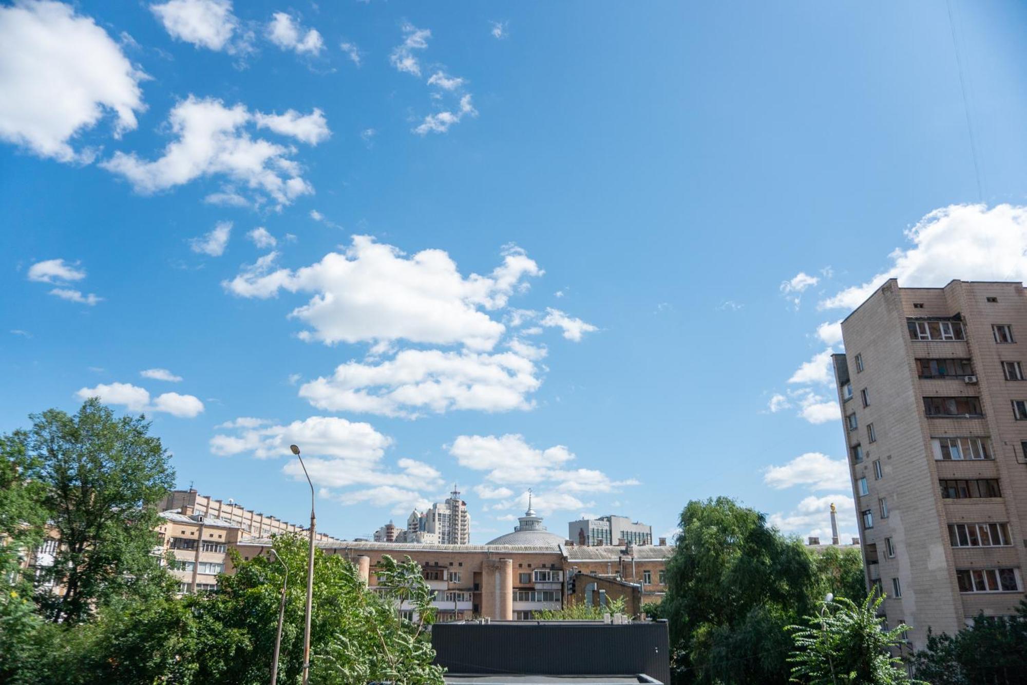 Royal City Hotel Kiev Bagian luar foto