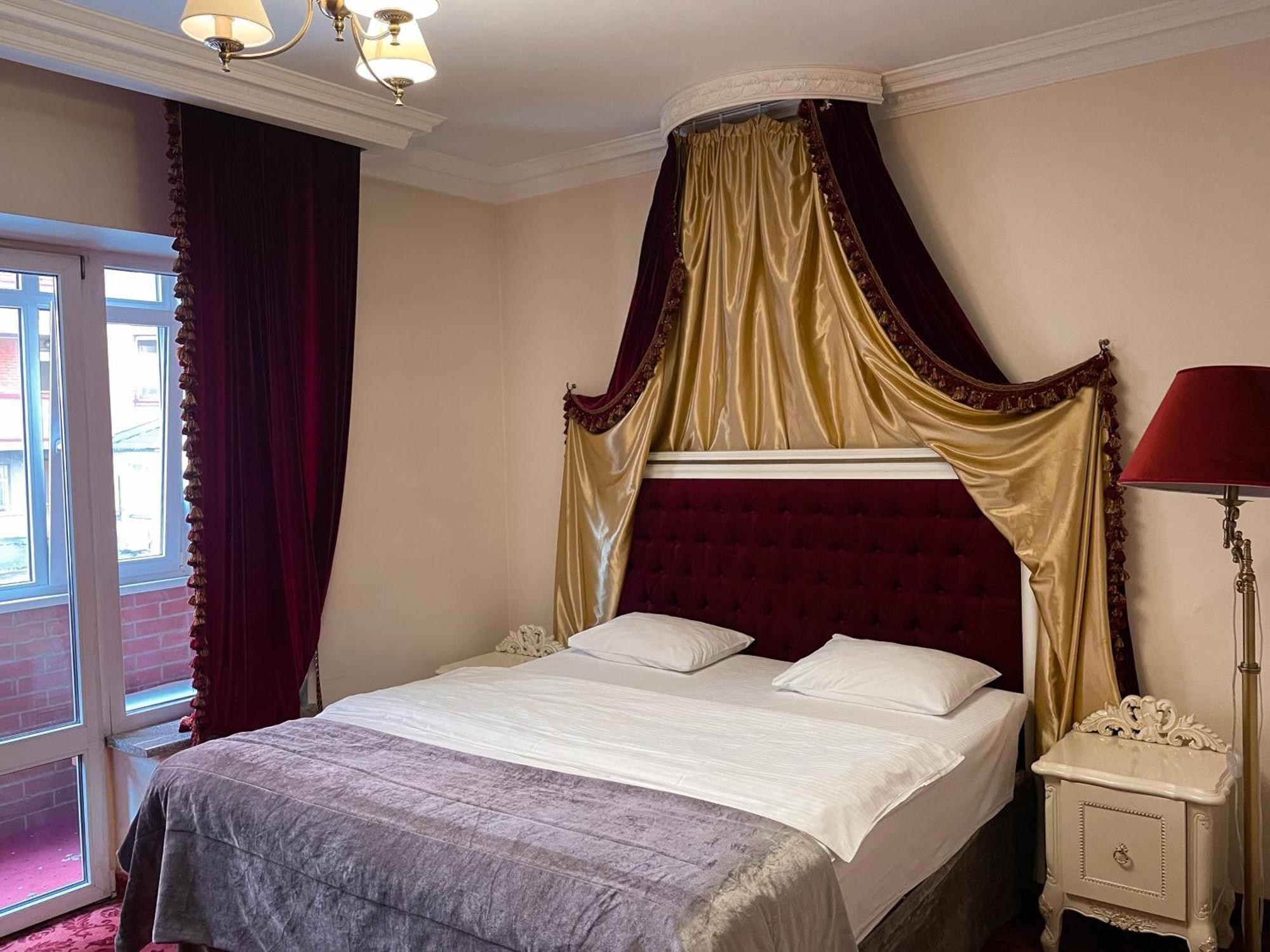 Royal City Hotel Kiev Ruang foto