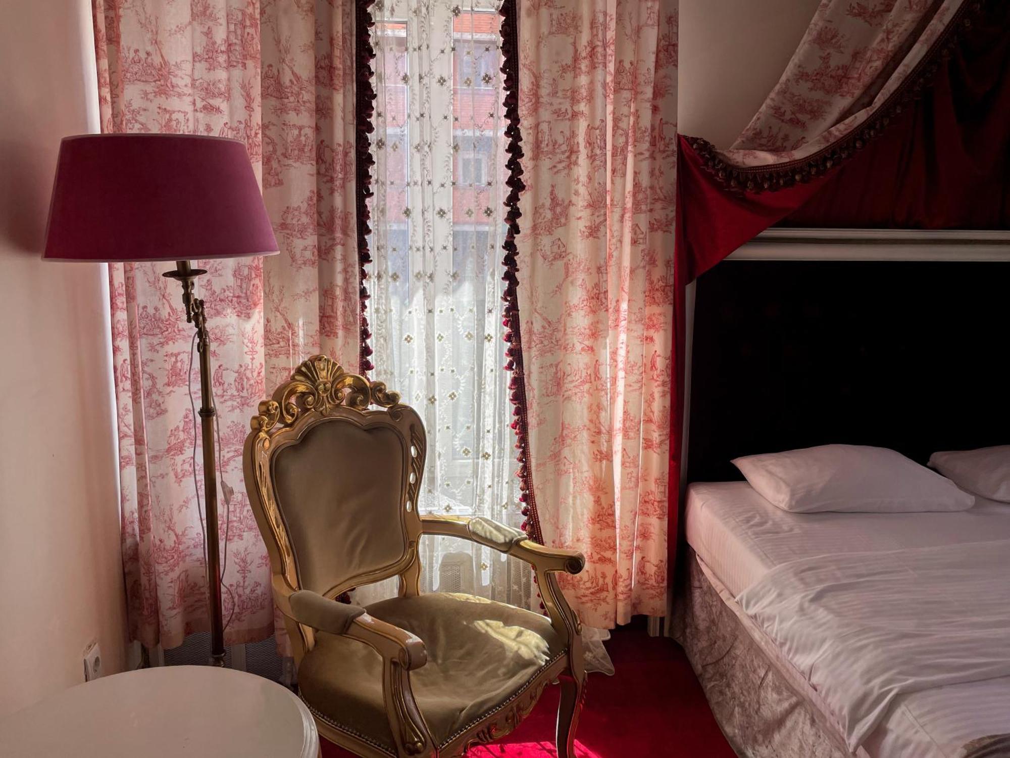 Royal City Hotel Kiev Bagian luar foto
