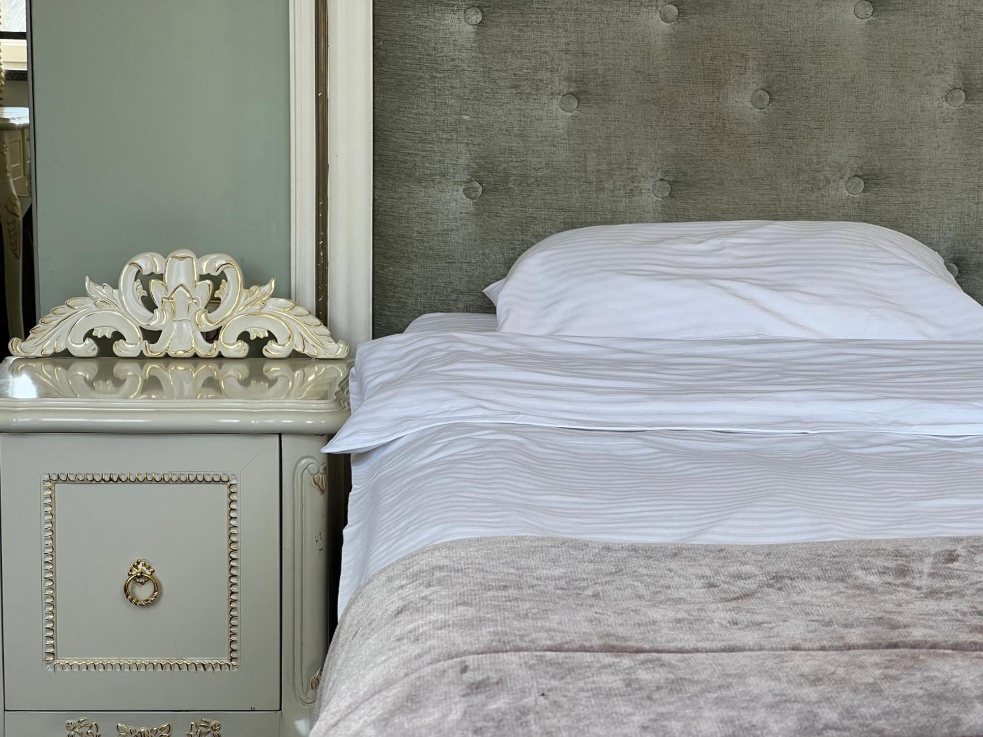 Royal City Hotel Kiev Bagian luar foto