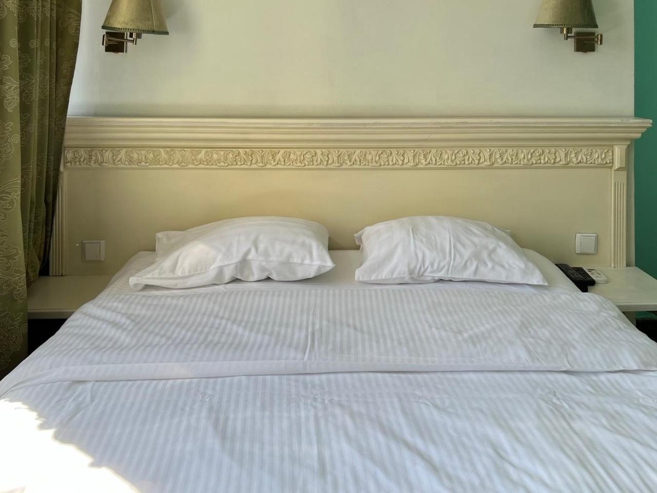 Royal City Hotel Kiev Bagian luar foto